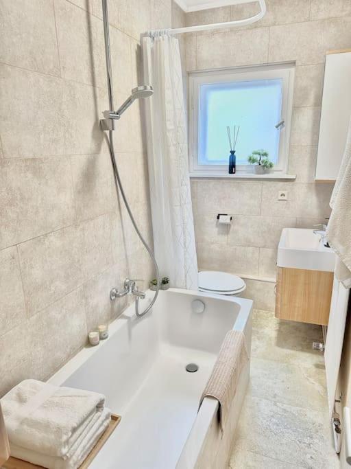 2 Zimmer Apartment Mit Parkplatz Берлин Экстерьер фото